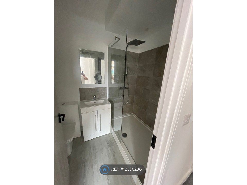 Property photo 2 of 5 Bathroom