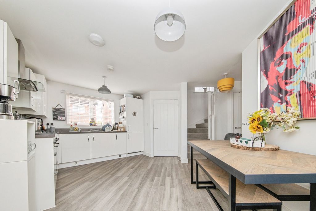 Property photo 2 of 15 Photo