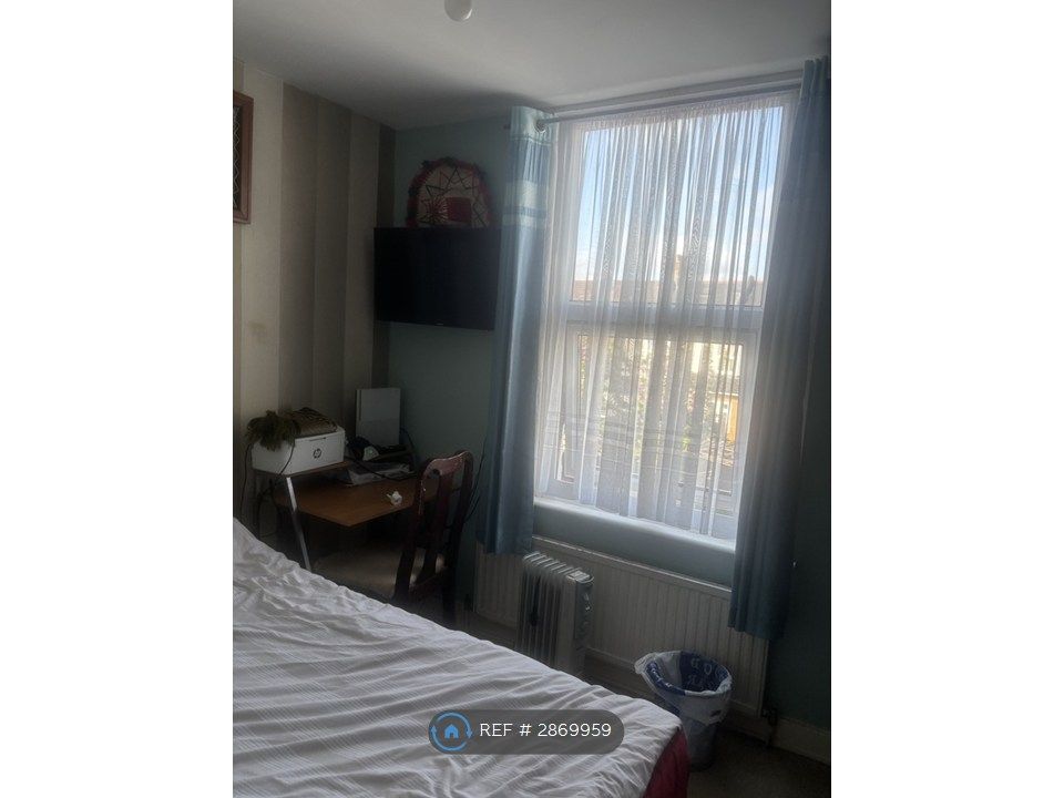 Property photo 2 of 3