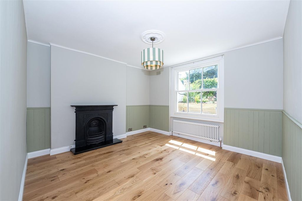 Property photo 2 of 10 Reception Room .Jpg