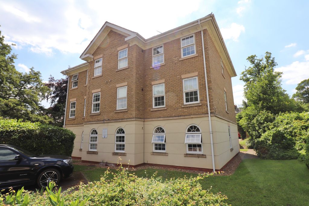 Property photo 1 of 9