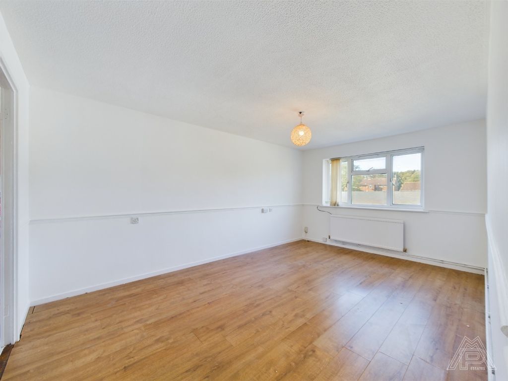 Property photo 3 of 9 3670185