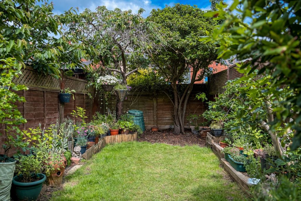 Property photo 3 of 15 4810462