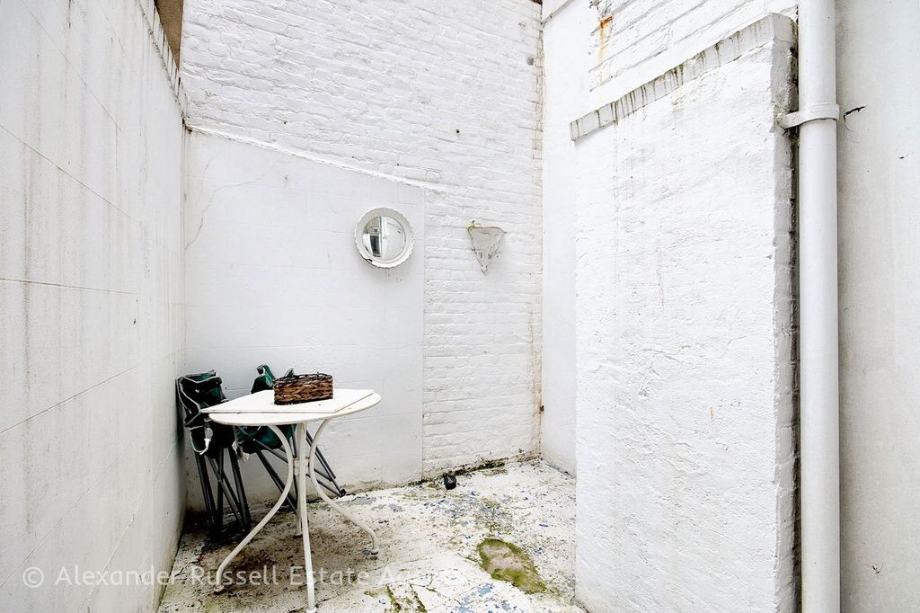 Additional image 19 of 2 bed flat for saleAlbion Hill, Ramsgate CT11