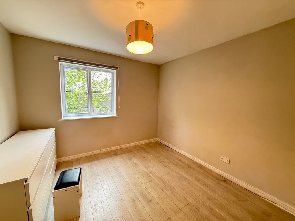 Property photo 3 of 6 Gallery