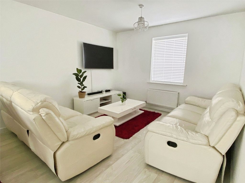 Property photo 3 of 8 Pbox-Img.Jpg