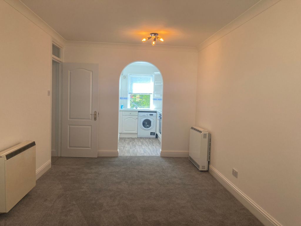 Property photo 3 of 7 Living Room