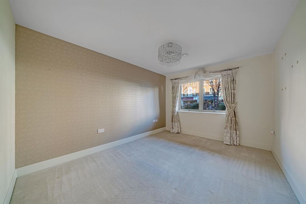 Property photo 2 of 15 12-0B41Ide00071-Medium.Jpg