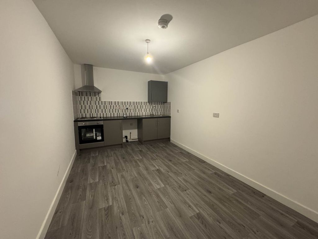 Property photo 1 of 3