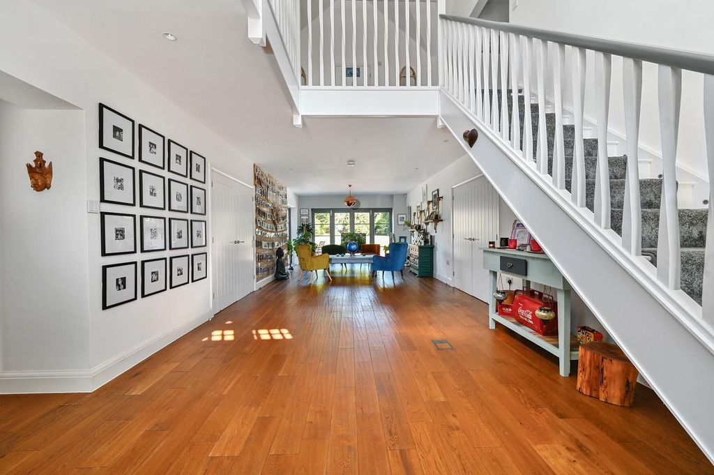 Property photo 2 of 52 Covertside - Tn330Sz (42).Jpg