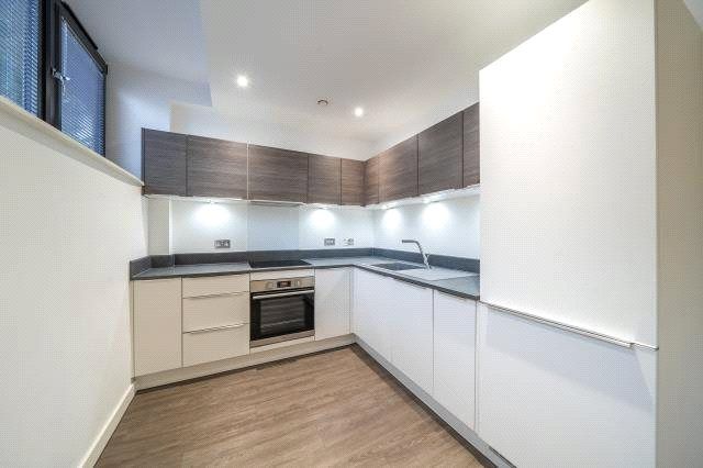 Property photo 3 of 19 Kitchen