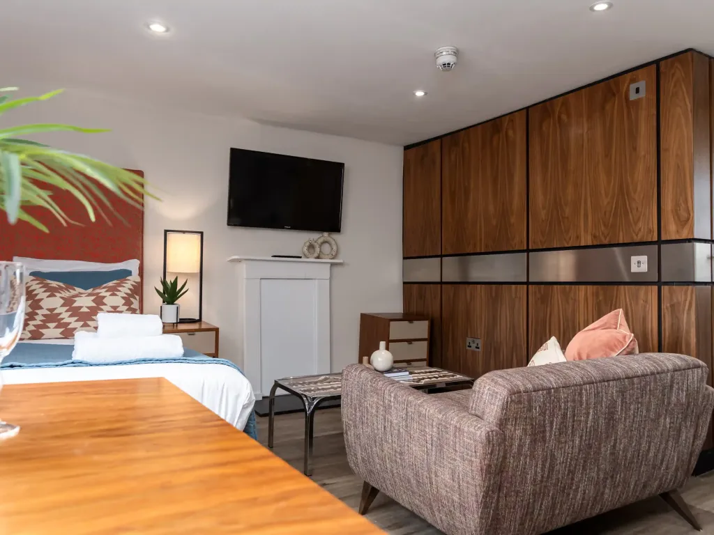 Property photo 3 of 14 9c4F9464-c150-407A-9c8c-c8491Ed53B23_Result.Webp