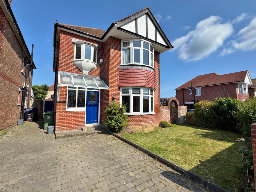Property photo 1 of 31