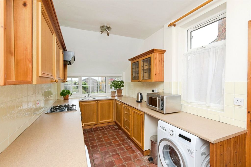 Property photo 2 of 17 Picture No. 09