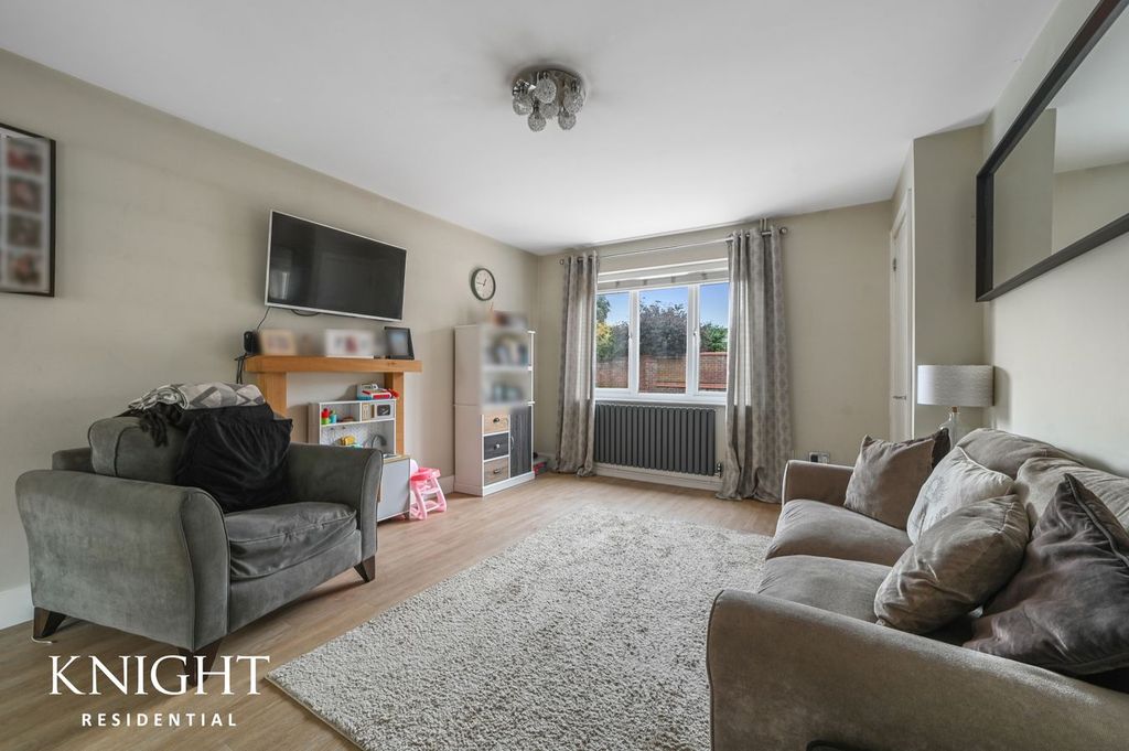 Property photo 3 of 19
