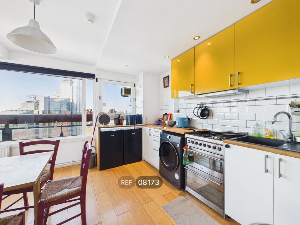 Property photo 1 of 8 Kitchen / Living Area