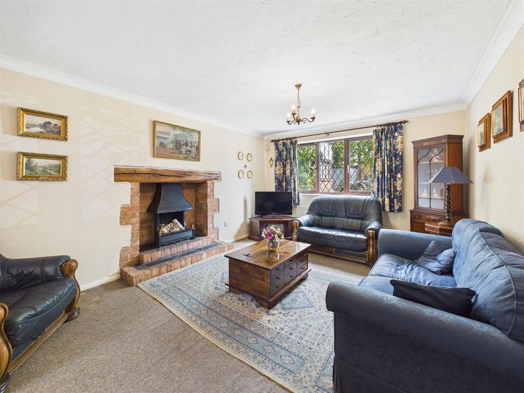 Property photo 3 of 18