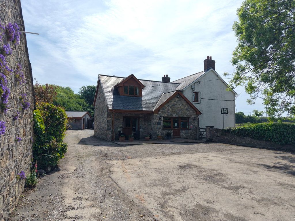 Additional image 8 of 8 bed farm for saleStormy Down, Pyle, Bridgend CF33