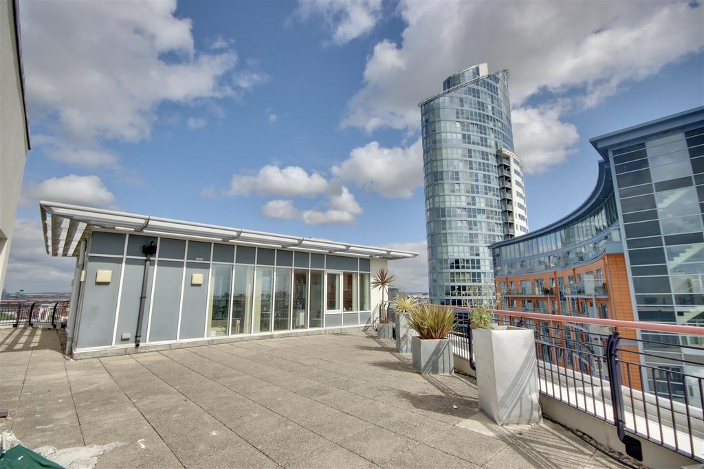 Property photo 1 of 14 881CE633-F861-4Dfc-8300-Cea9E3A4806D_1_201_A.Jpeg