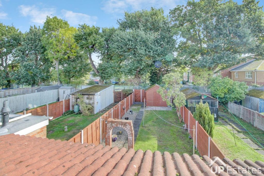 Property photo 3 of 23