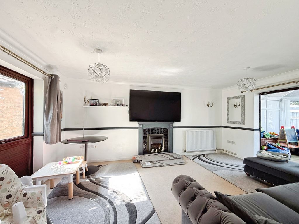 Property photo 3 of 17 Pbox-Img.Jpg