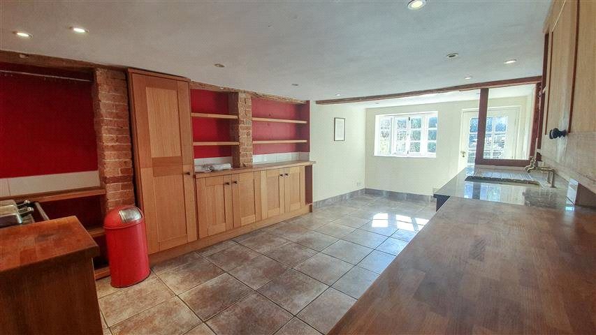 Property photo 2 of 9 Picture No. 08