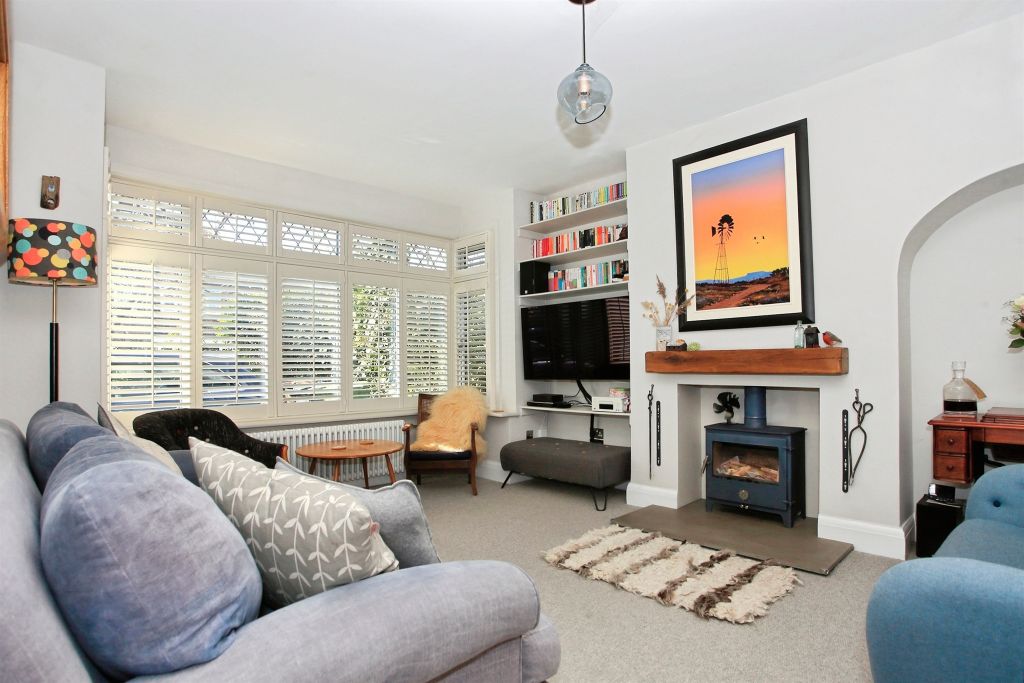 Property photo 2 of 20