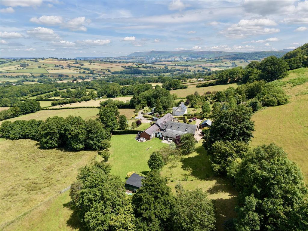 Property photo 2 of 31 Dji_Fly_20260703_130608_0056_1783084828837_Photo.J
