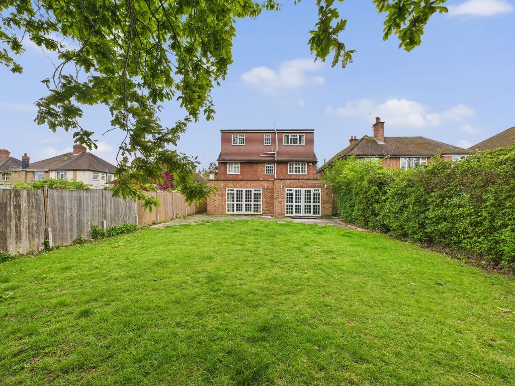Property photo 3 of 23 Garden Reverse