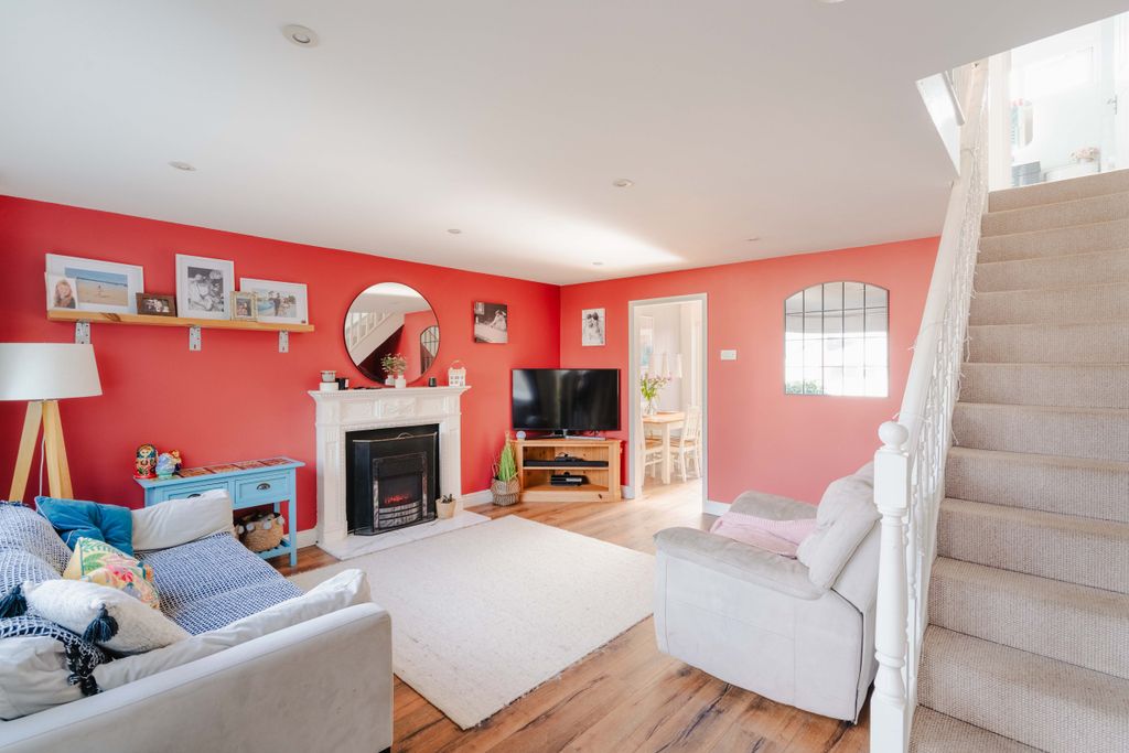 Property photo 3 of 22 14