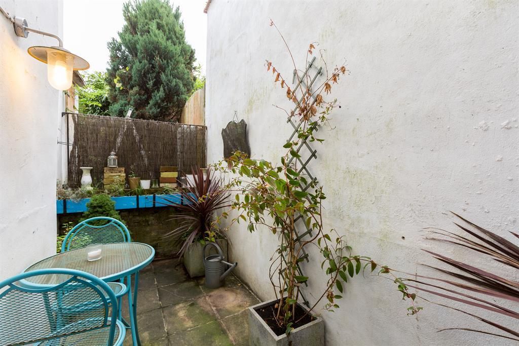 Property photo 2 of 15 Patio Garden