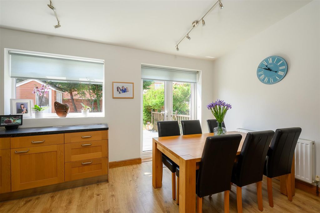 Property photo 2 of 15 Dining Kitchen