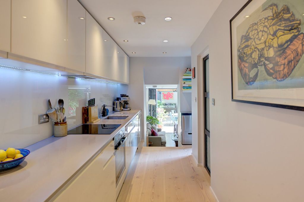 Property photo 3 of 13 Picture No. 30