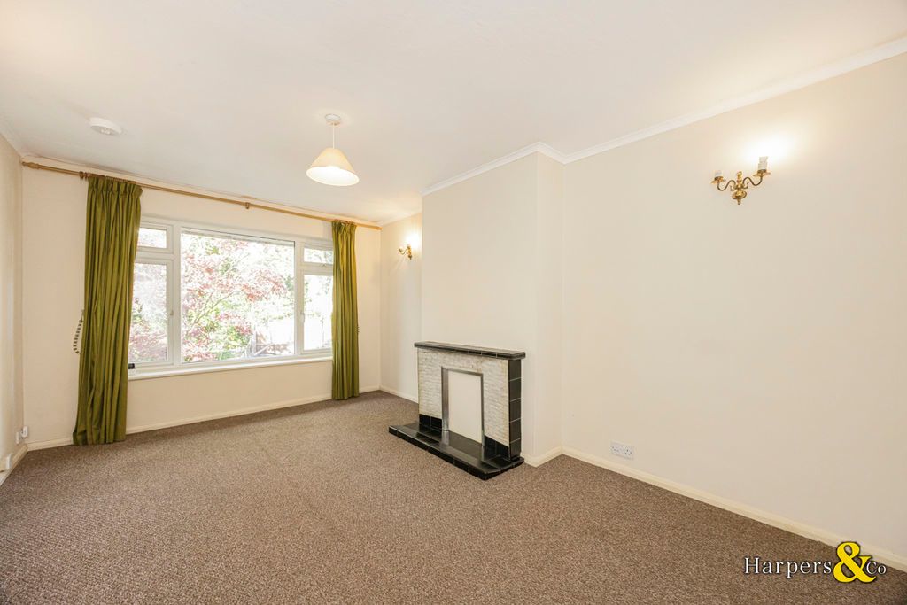 Property photo 3 of 10 Photo 5