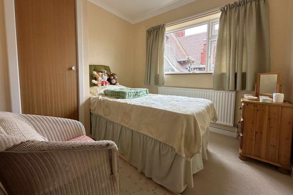 Additional image 8 of 2 bed flat for saleMarine Road, Walmer CT14