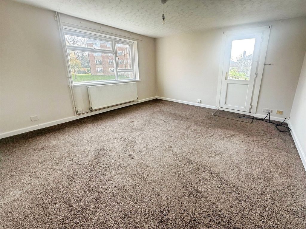 Property photo 2 of 9 Picture No. 11