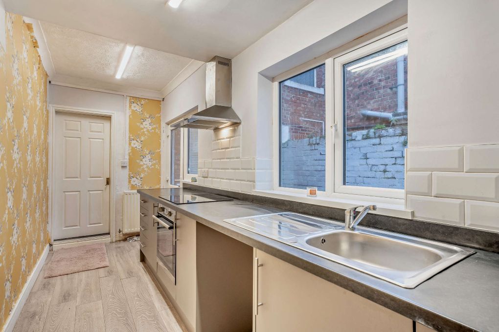 Property photo 3 of 12