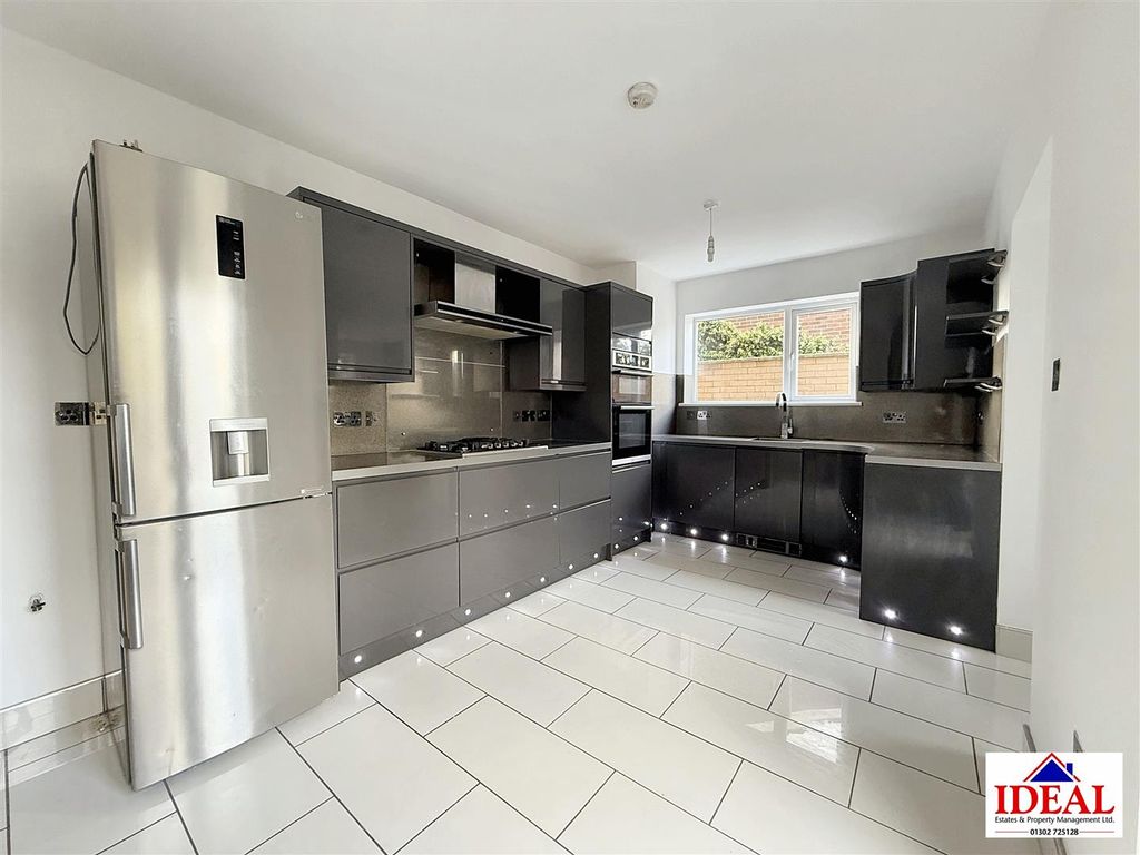 Property photo 2 of 20 Image00023.Jpg