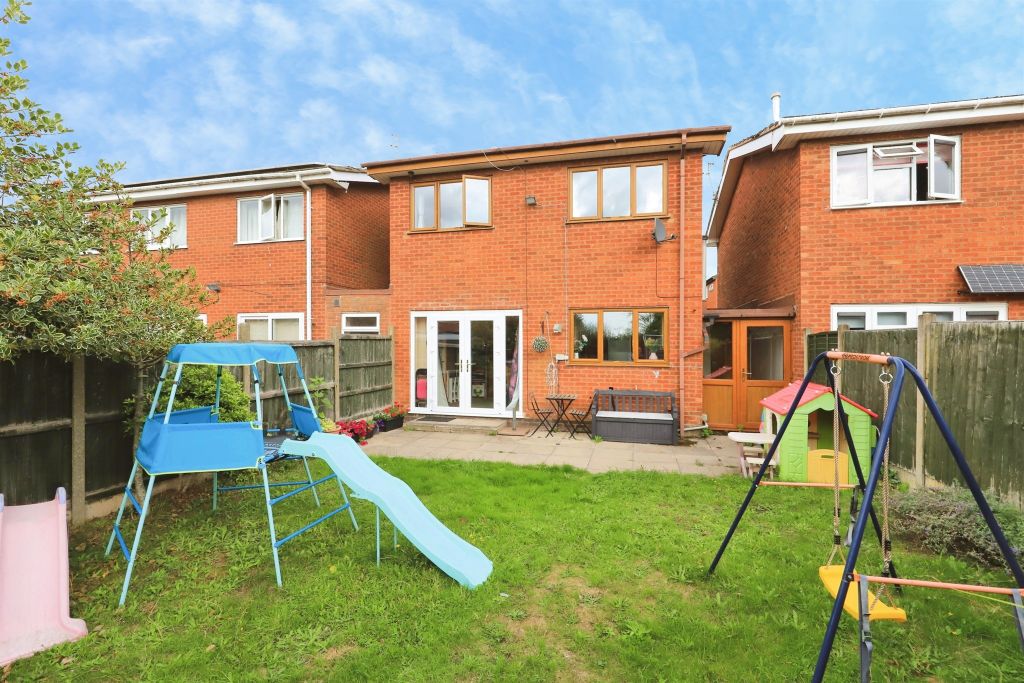 Property photo 2 of 18