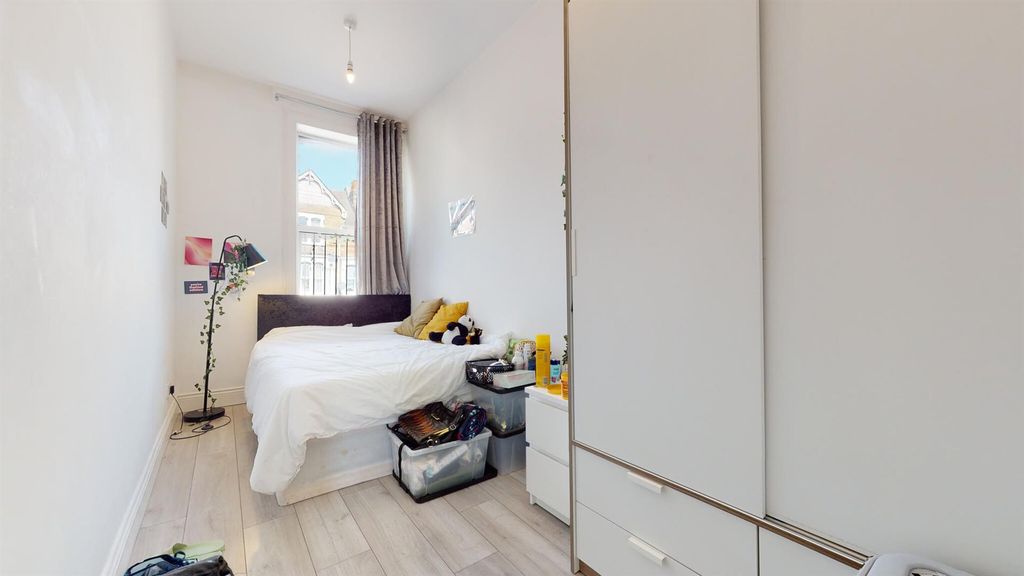 Property photo 2 of 16 64cd249E36c1347873c438d0_2A654c79Bd6178De53E2c4699