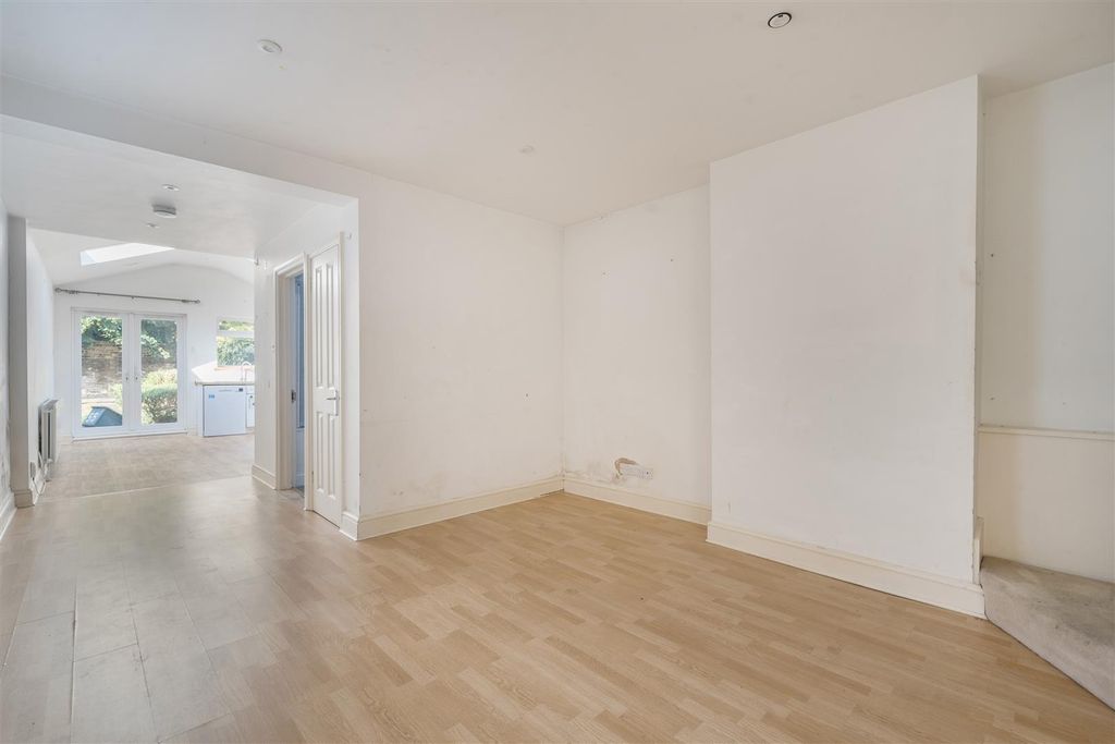 Property photo 3 of 13 1342661-4-689Fa1317Ed08.Jpg