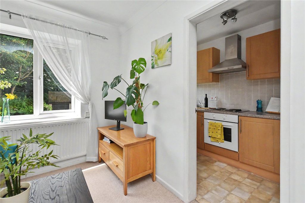 Property photo 3 of 14 Lounge/Kitchen