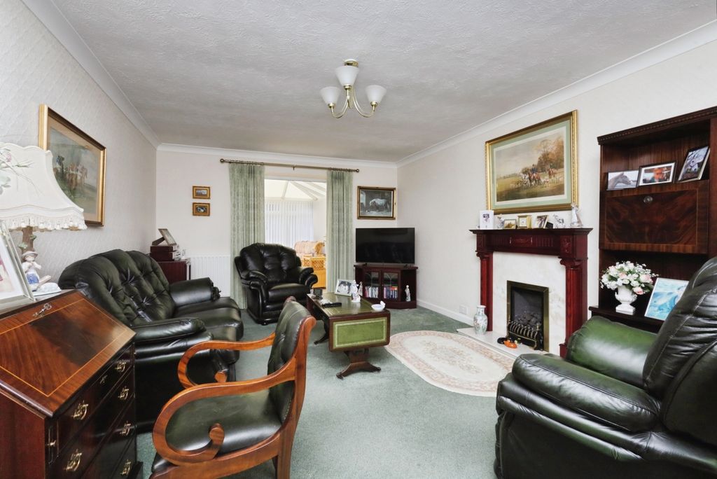 Property photo 2 of 15 Pbox-Img.Jpg