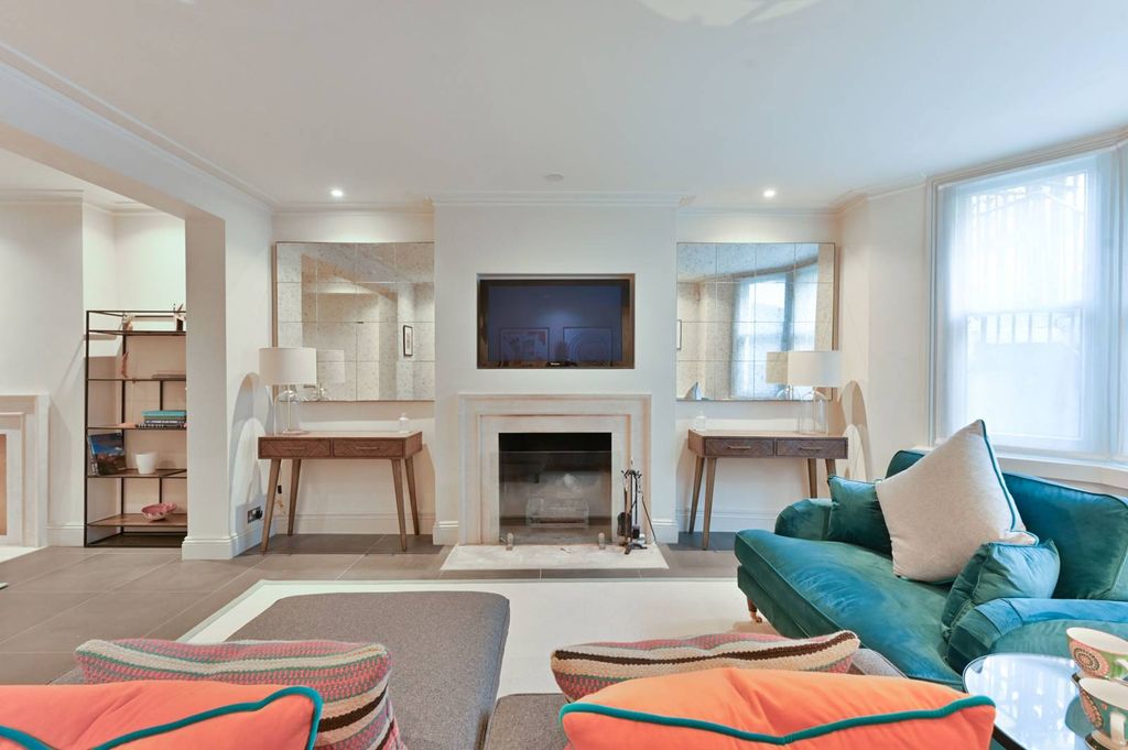 Property photo 1 of 21