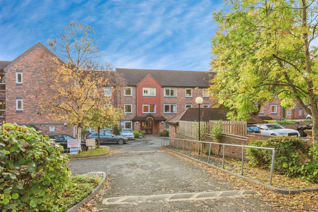 Property photo 1 of 17