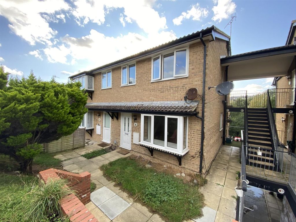 Property photo 1 of 7 Front.Jpg