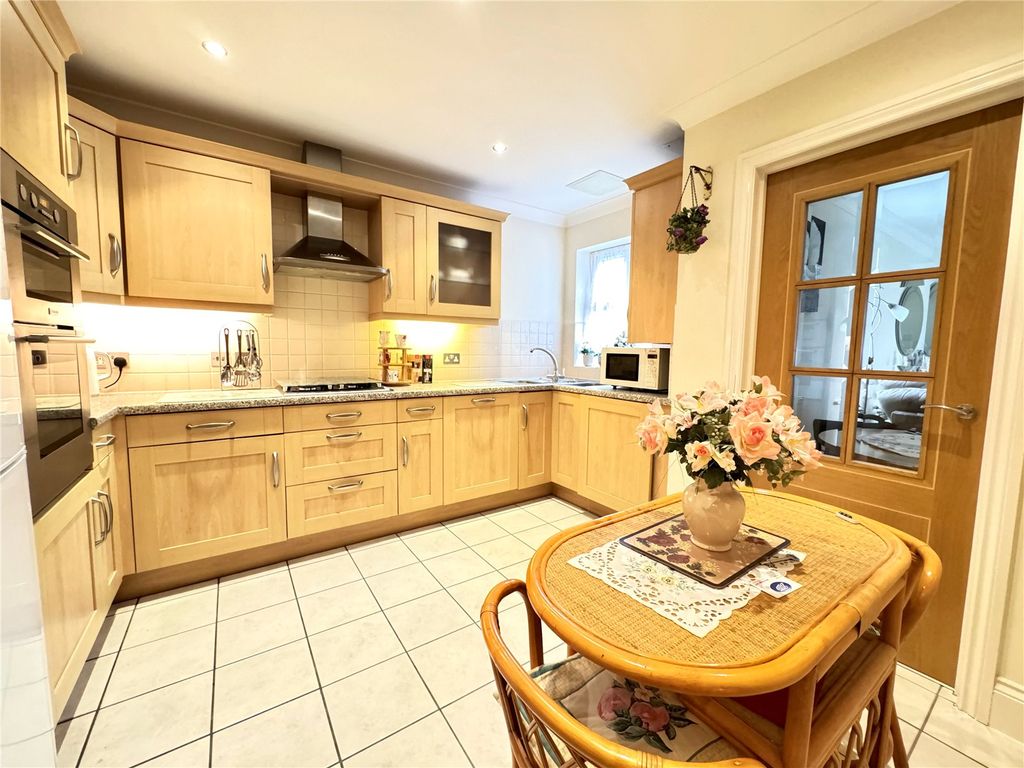 Property photo 3 of 11 Picture No. 06