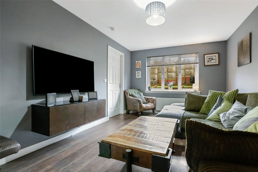 Property photo 3 of 23 Picture No. 03