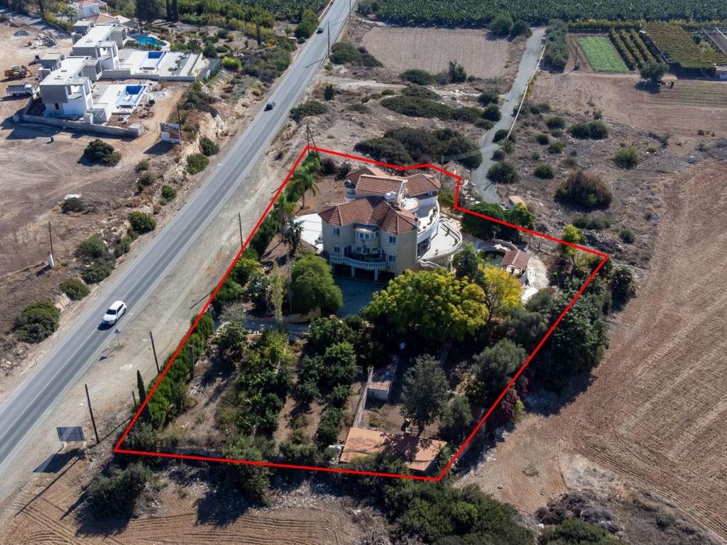 Property photo 3 of 6