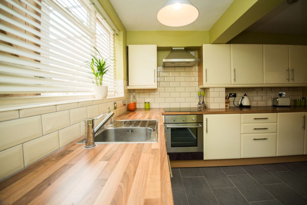 Property photo 3 of 8 4866532